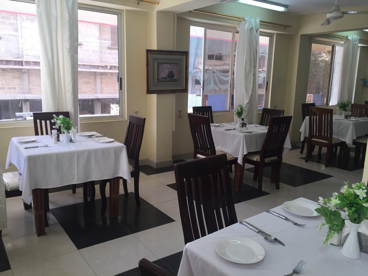 Iris Hotel Dar Es Salaam Extérieur photo