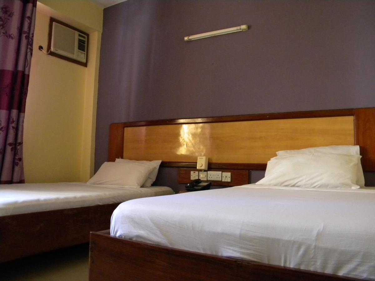 Iris Hotel Dar Es Salaam Extérieur photo