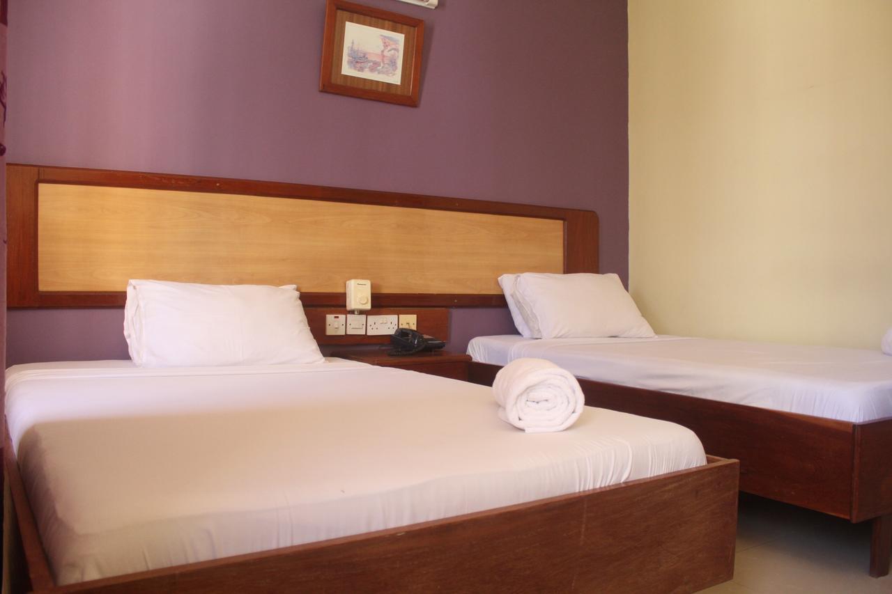Iris Hotel Dar Es Salaam Extérieur photo