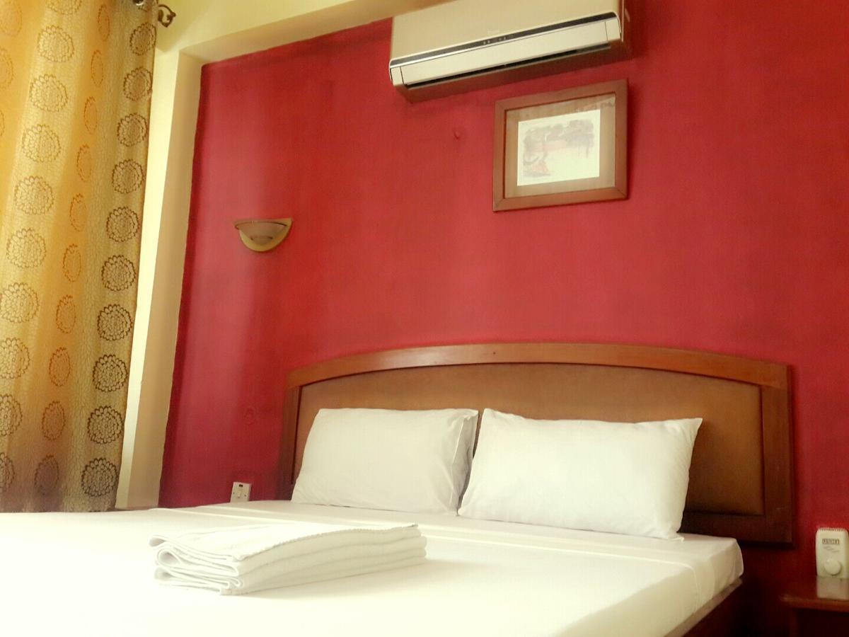 Iris Hotel Dar Es Salaam Extérieur photo