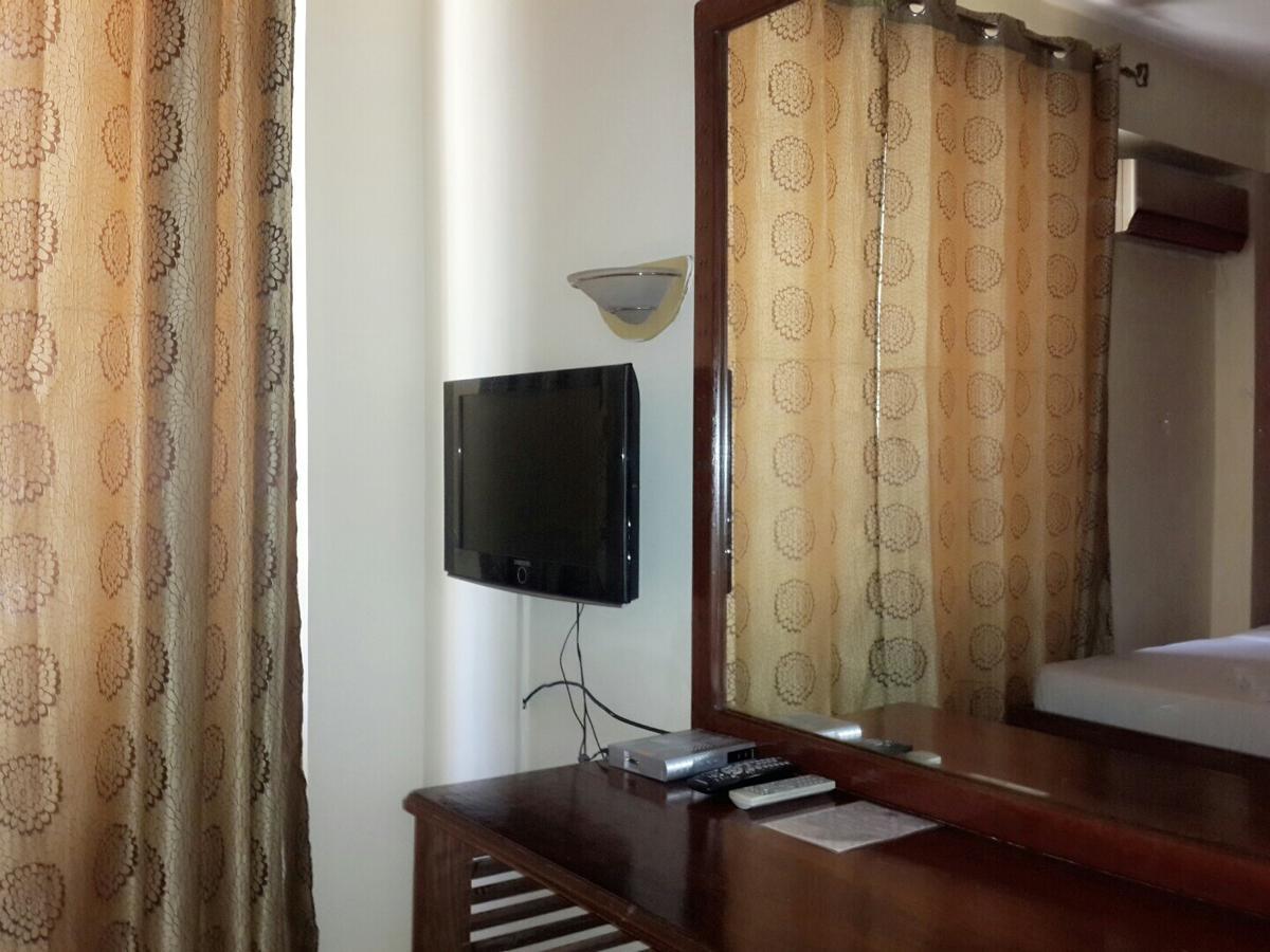 Iris Hotel Dar Es Salaam Extérieur photo
