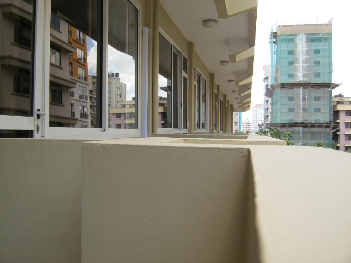 Iris Hotel Dar Es Salaam Extérieur photo
