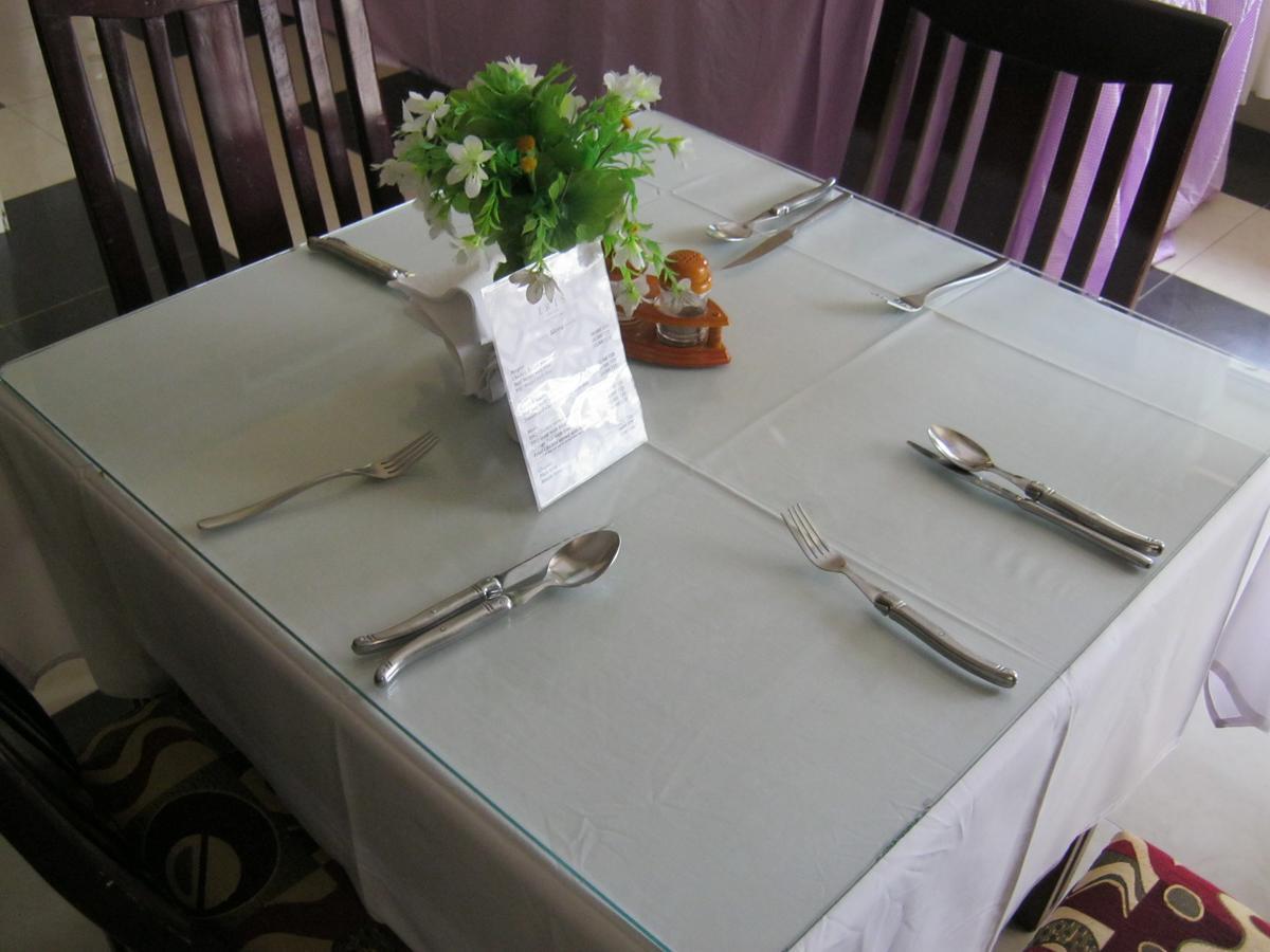 Iris Hotel Dar Es Salaam Extérieur photo