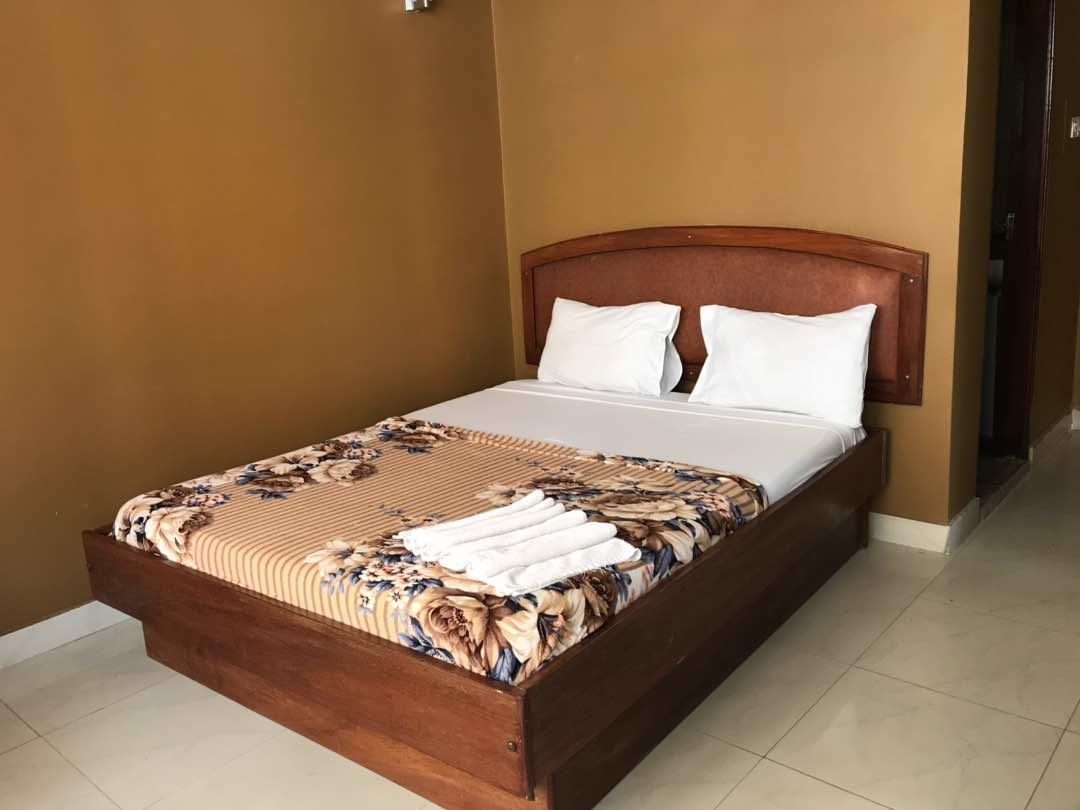 Iris Hotel Dar Es Salaam Extérieur photo
