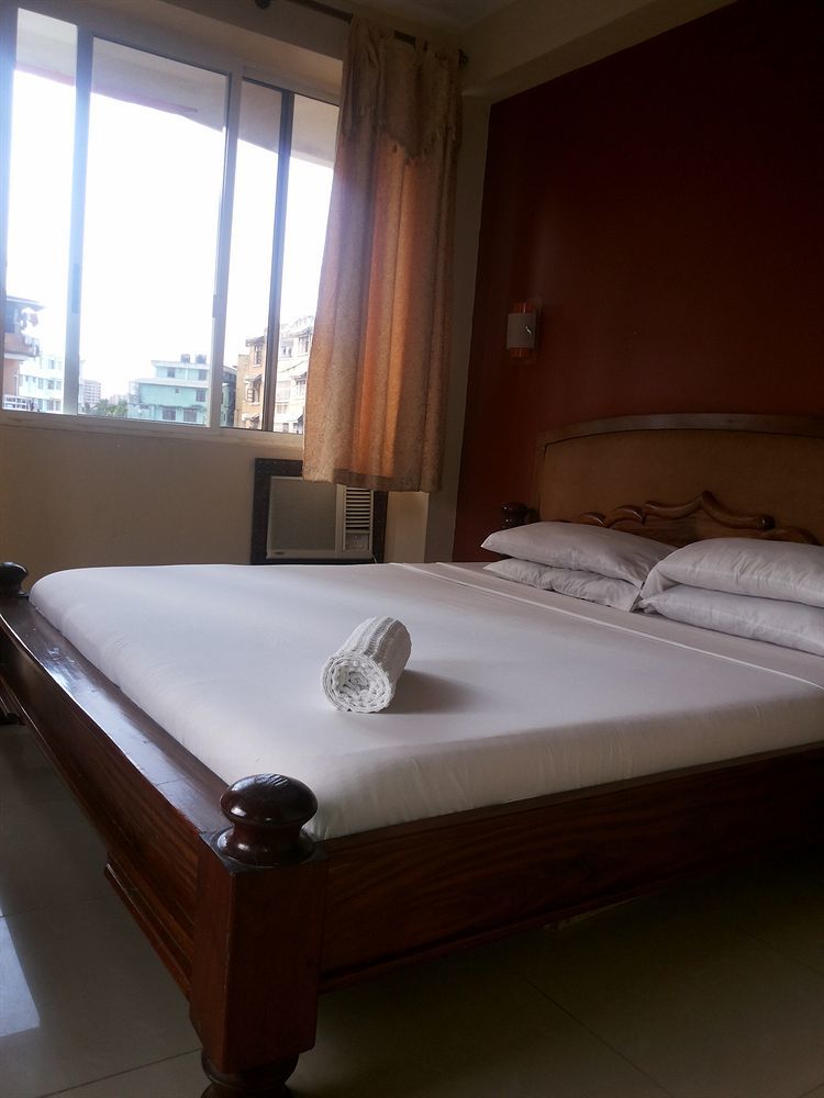 Iris Hotel Dar Es Salaam Extérieur photo