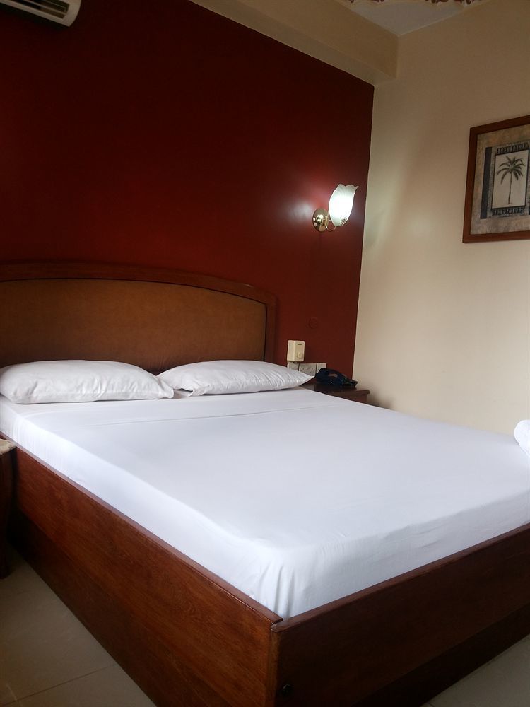 Iris Hotel Dar Es Salaam Extérieur photo